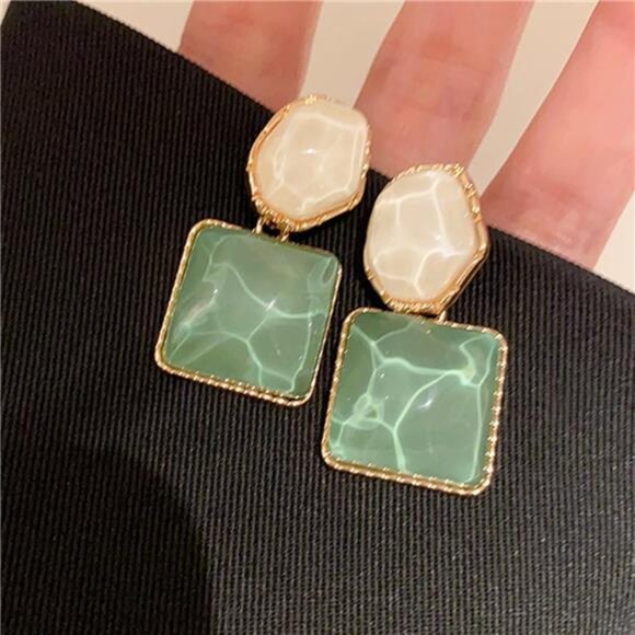 Green Geometric Irregular Dangle Earrings - Picture 6 of 6